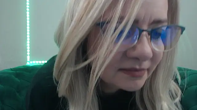 IvanaCharm online show from 6, 3, 2026