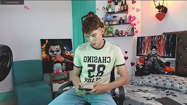 flowers18 online show from 3, 10, 2025