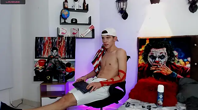 flowers18 online show from 8, 3, 2025