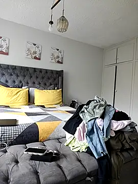 Drippincaty online show from 1, 12, 2025