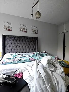 Drippincaty online show from 5, 12, 2025