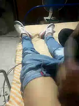 Snapshot of geroAguilar chatting on 10, 2, 2025 geroAguilar online show from 10, 2, 2025