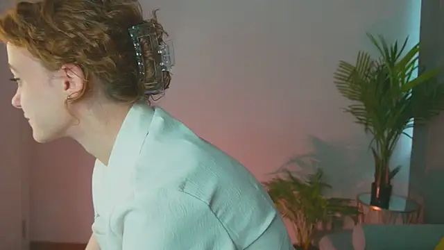 Curly Moon online show from 16, 3, 2025