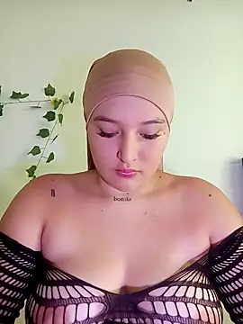 Celeste camila18 online show from 29, 9, 2025