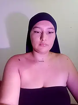 Celeste camila18 online show from 4, 10, 2025