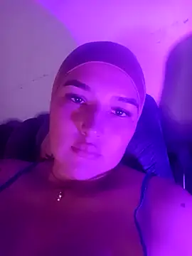 Celeste camila18 online show from 26, 4, 2026