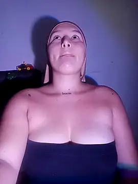 Celeste camila18 online show from 8, 11, 2025