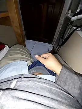 Snapshot of Whiper2024 chatting on 7, 1, 2026 Whiper2024 online show from 7, 1, 2026