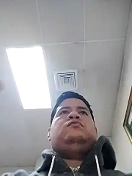 Snapshot of Whiper2024 chatting on 4, 2, 2026 Whiper2024 online show from 4, 2, 2026