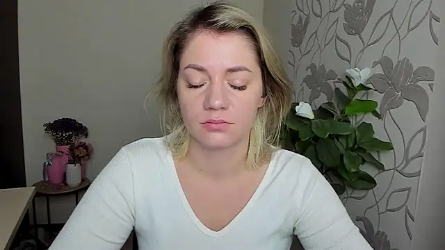 MariaSttone online show from 6, 10, 2025