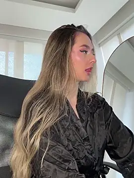 nicollefiorett online show from 11, 9, 2025