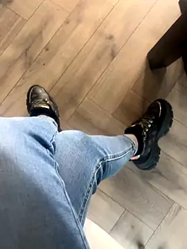 Snapshot of FeetVibe chatting on 13, 10, 2025 FeetVibe online show from 13, 10, 2025