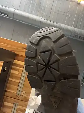 Snapshot of FeetVibe chatting on 10, 11, 2025 FeetVibe online show from 10, 11, 2025