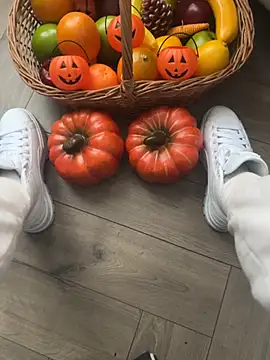 Snapshot of FeetVibe chatting on 26, 10, 2025 FeetVibe online show from 26, 10, 2025