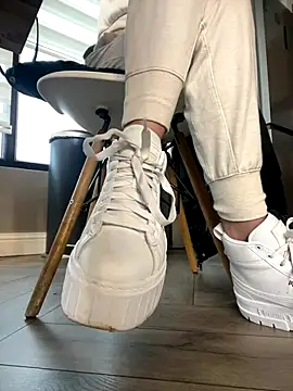 Snapshot of FeetVibe chatting on 14, 11, 2025 FeetVibe online show from 14, 11, 2025