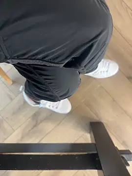 Snapshot of FeetVibe chatting on 24, 10, 2025 FeetVibe online show from 24, 10, 2025