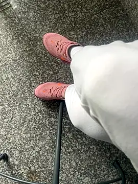 Snapshot of FeetVibe chatting on 11, 10, 2025 FeetVibe online show from 11, 10, 2025