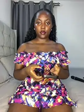 Snapshot of prettiepearl chatting on 13, 7, 2026 prettiepearl online show from 13, 7, 2026