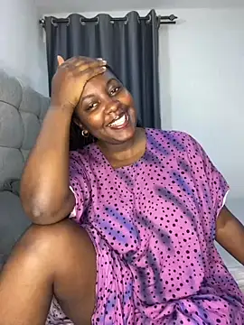 Snapshot of prettiepearl chatting on 4, 7, 2026 prettiepearl online show from 4, 7, 2026