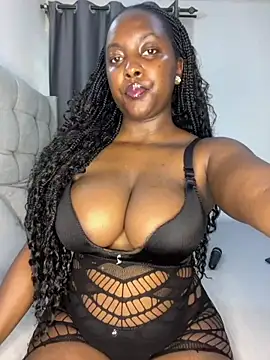 Snapshot of prettiepearl chatting on 11, 7, 2026 prettiepearl online show from 11, 7, 2026