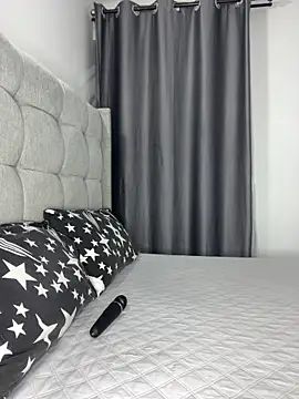 prettiepearl online show from 24, 11, 2025