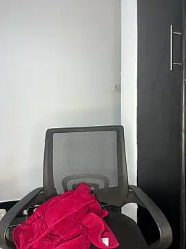 prettiepearl online show from 5, 4, 2026