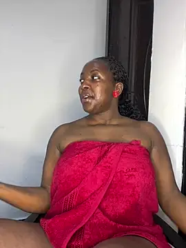 Snapshot of prettiepearl chatting on 12, 6, 2026 prettiepearl online show from 12, 6, 2026