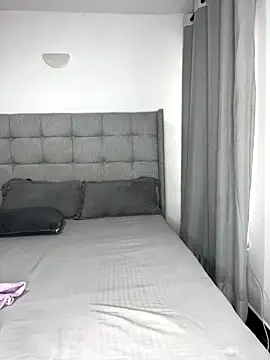 prettiepearl online show from 21, 9, 2025