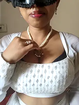 sandy naughty online show from 27, 2, 2025