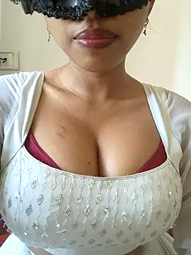 sandy naughty online show from 5, 3, 2025