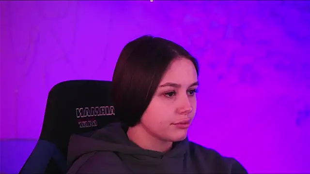 Snapshot of SerenaFerrera chatting on 6, 12, 2024 SerenaFerrera online show from 6, 12, 2024