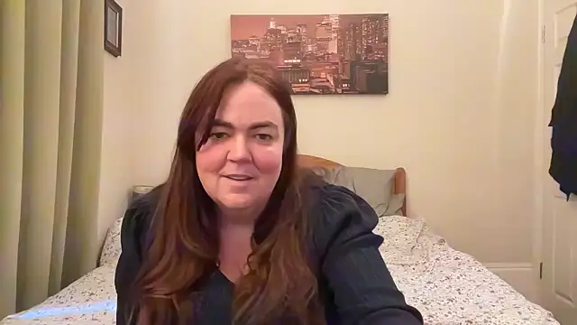 curvy-milf-abbie online show from 12, 2, 2025