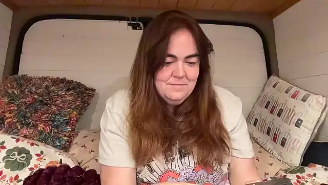 curvy-milf-abbie online show from 30, 11, 2025