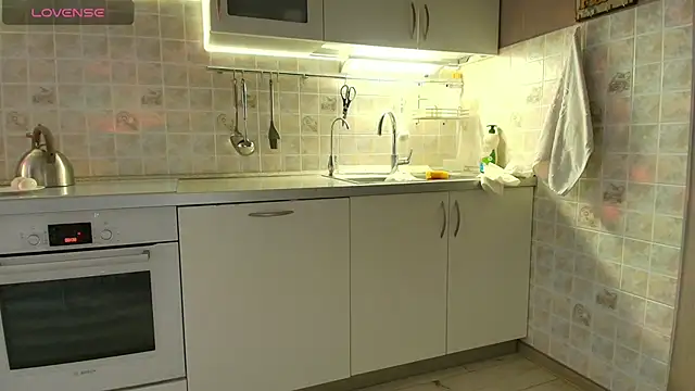 MilfeaN online show from 23, 4, 2026