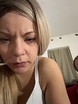 EllaSnow online show from 12, 3, 2026