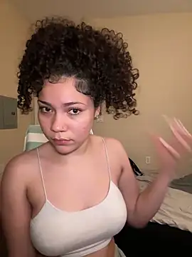 ladylavish online show from 5, 12, 2024