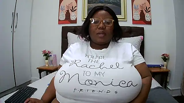 Snapshot of DAIRYBELLELIZxx chatting on 1, 7, 2026 DAIRYBELLELIZxx online show from 1, 7, 2026