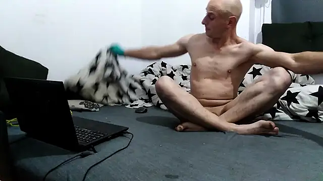 Snapshot of Bdsmslavebi chatting on 8, 11, 2025 Bdsmslavebi online show from 8, 11, 2025