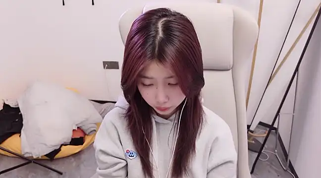 Snapshot of YYBAOBEI chatting on 2, 1, 2025 YYBAOBEI online show from 2, 1, 2025