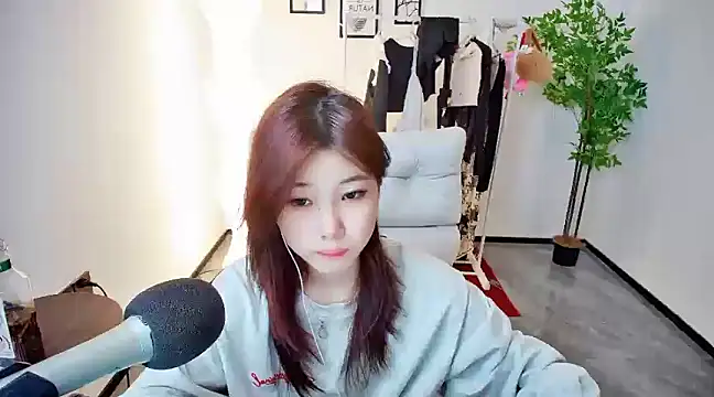 Snapshot of YYBAOBEI chatting on 15, 12, 2024 YYBAOBEI online show from 15, 12, 2024