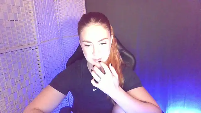 KayleyxEmily online show from 12, 11, 2025