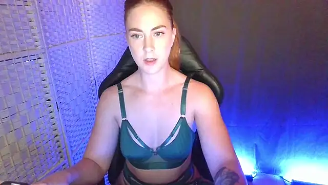 KayleyxEmily online show from 25, 10, 2025