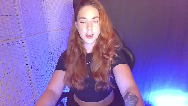 KayleyxEmily online show from 26, 11, 2025