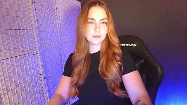 Snapshot of KayleyxEmily chatting on 21, 2, 2026 KayleyxEmily online show from 21, 2, 2026