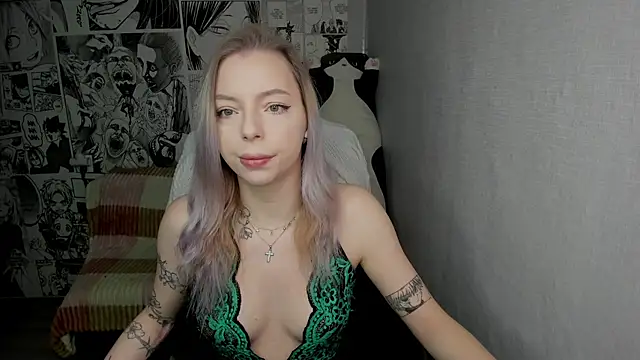 Martha Cameron online show from 17, 2, 2025