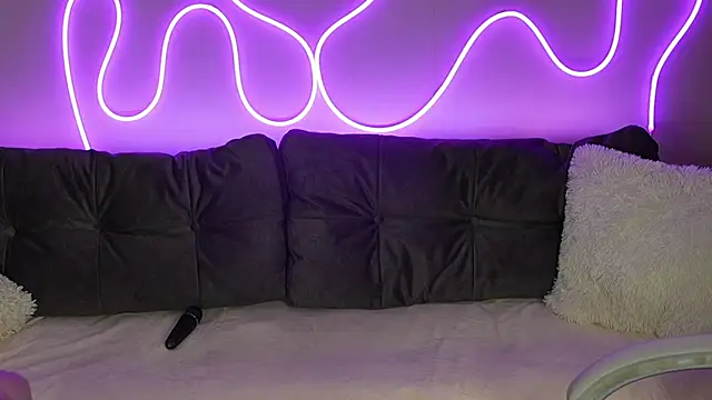 DonnaLustt online show from 10, 11, 2025