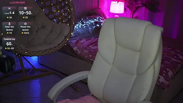 DonnaLustt online show from 6, 5, 2026