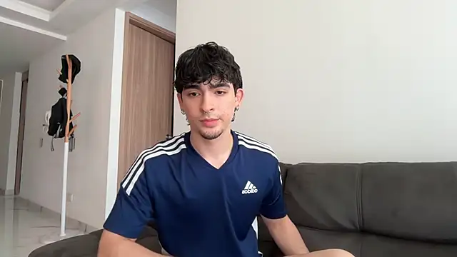 Snapshot of zenn_rush1 chatting on 31, 10, 2025 zenn rush1 online show from 31, 10, 2025