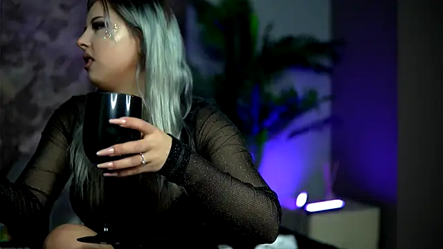 Snapshot of AudreySosa chatting on 12, 11, 2025 AudreySosa online show from 12, 11, 2025