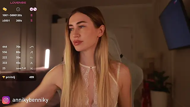 Snapshot of Coconutkittyy chatting on 14, 12, 2024 Coconutkittyy online show from 14, 12, 2024